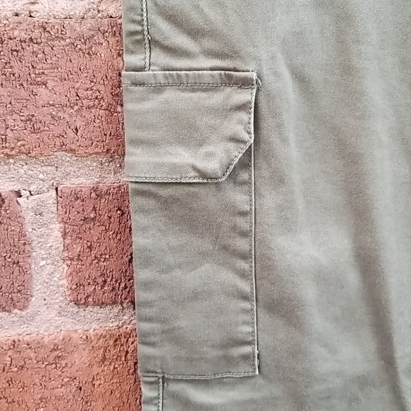 Blank NYC Reade Skinny Crop Sz 29 Cargo - Picture 4 of 8